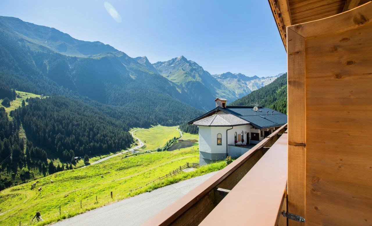 Alpengasthof Praxmar Sankt Sigmund im Sellrain Exterior photo